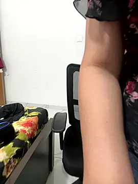 Snapshot of riya_sharma11 chatting on April 3, 2026, 1:01 am riya sharma11 online show from April 3, 2026, 1:01 am