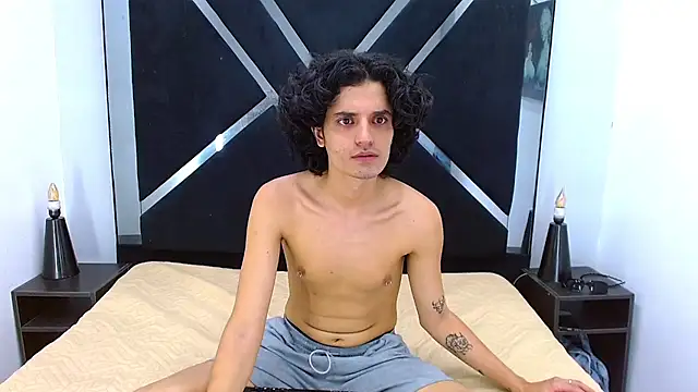 Snapshot of SamiSaturno chatting on February 5, 2026, 6:59 pm SamiSaturno online show from February 5, 2026, 6:59 pm