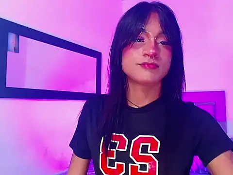 Snapshot of moonlyvelvet chatting on March 20, 2026, 1:01 pm moonlyvelvet online show from March 20, 2026, 1:01 pm