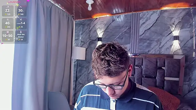 Manson and Zoe online show from May 25, 2026, 11:42 am