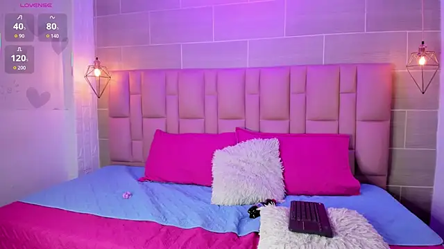 Naomi-Thompson online show from February 20, 2026, 8:22 pm