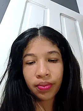 Snapshot of SiennaSuarez chatting on March 26, 2026, 2:10 am SiennaSuarez online show from March 26, 2026, 2:10 am