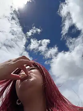 Lia-Moon77 online show from July 7, 2026, 4:32 pm