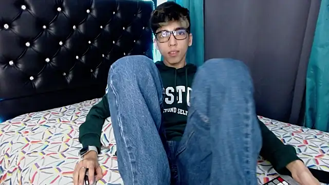 Snapshot of gabriel_x18 chatting on February 27, 2026, 5:29 am gabriel x18 online show from February 27, 2026, 5:29 am