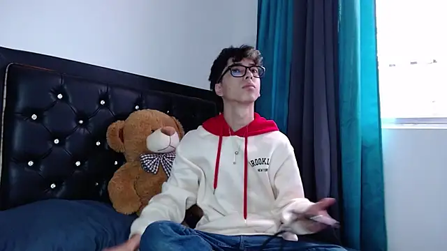 Snapshot of gabriel_x18 chatting on March 15, 2026, 9:00 pm gabriel x18 online show from March 15, 2026, 9:00 pm