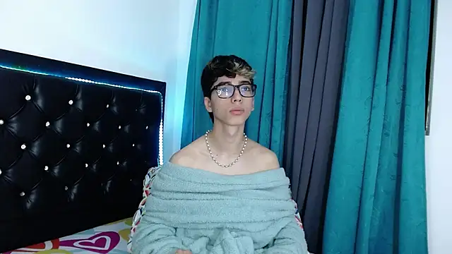 Snapshot of gabriel_x18 chatting on March 4, 2026, 5:59 am gabriel x18 online show from March 4, 2026, 5:59 am