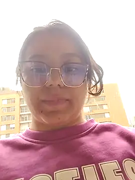 Snapshot of Jenni002_- chatting on February 17, 2026, 3:42 pm Jenni002 - online show from February 17, 2026, 3:42 pm