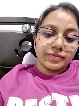 Snapshot of Jenni002_- chatting on February 23, 2026, 11:49 pm Jenni002 - online show from February 23, 2026, 11:49 pm