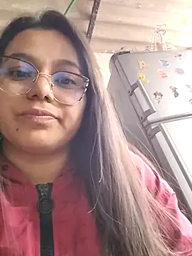 Snapshot of Jenni002_- chatting on February 11, 2026, 3:34 pm Jenni002 - online show from February 11, 2026, 3:34 pm