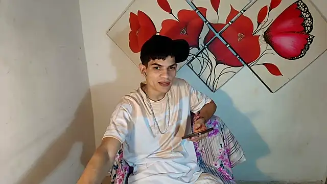 Snapshot of Jesshot_bigcock20cm chatting on July 18, 2026, 2:42 am Jesshot bigcock20cm online show from July 18, 2026, 2:42 am