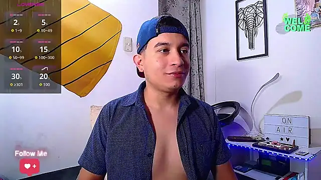 Snapshot of MaxParker21 chatting on February 12, 2026, 3:34 pm MaxParker21 online show from February 12, 2026, 3:34 pm