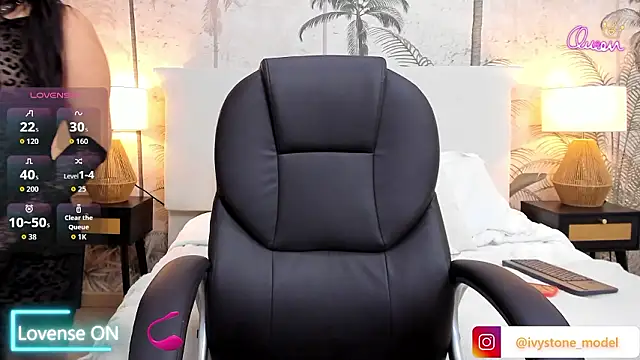 Snapshot of IvyStonne chatting on March 8, 2026, 4:32 pm IvyStonne online show from March 8, 2026, 4:32 pm