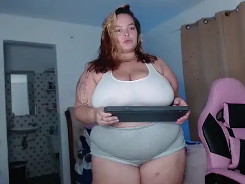 Angiegranados online show from February 11, 2026, 6:41 pm