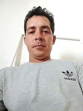 Snapshot of Santiago_vnz chatting on February 19, 2026, 6:49 pm Santiago vnz online show from February 19, 2026, 6:49 pm