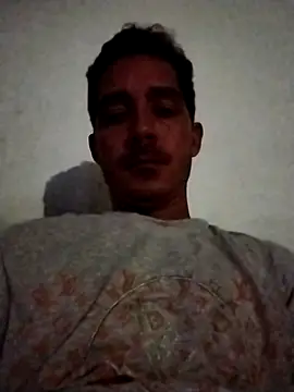 Snapshot of Santiago_vnz chatting on February 7, 2026, 7:49 am Santiago vnz online show from February 7, 2026, 7:49 am