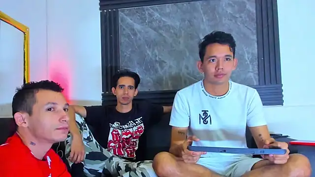 Snapshot of Wonka_1 chatting on February 13, 2026, 4:12 am Wonka 1 online show from February 13, 2026, 4:12 am