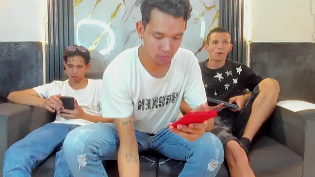 Snapshot of Wonka_1 chatting on February 10, 2026, 4:11 am Wonka 1 online show from February 10, 2026, 4:11 am