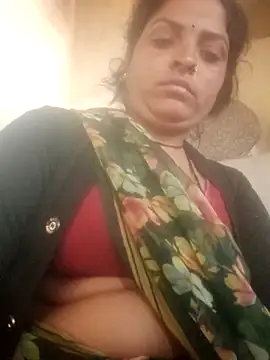 Snapshot of Dipti_thakur chatting on February 9, 2026, 3:37 am Dipti thakur online show from February 9, 2026, 3:37 am