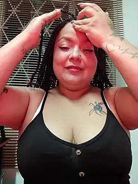 Snapshot of SweettSin chatting on April 23, 2026, 11:17 pm SweettSin online show from April 23, 2026, 11:17 pm