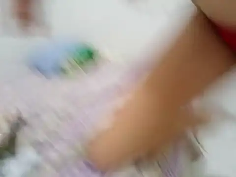 Snapshot of YOONIEcah chatting on April 15, 2026, 12:49 am YOONIEcah online show from April 15, 2026, 12:49 am