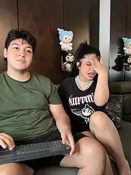 EmilyAndAndrew online show from April 12, 2026, 4:16 am