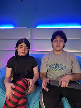 Snapshot of EmilyAndAndrew chatting on February 16, 2026, 3:49 am EmilyAndAndrew online show from February 16, 2026, 3:49 am