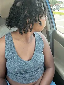 Snapshot of Ebony_Queeen chatting on May 5, 2026, 1:47 pm Ebony Queeen online show from May 5, 2026, 1:47 pm
