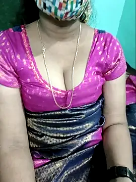 Snapshot of Tamilkannadacouple chatting on May 1, 2026, 5:18 pm Tamilkannadacouple online show from May 1, 2026, 5:18 pm