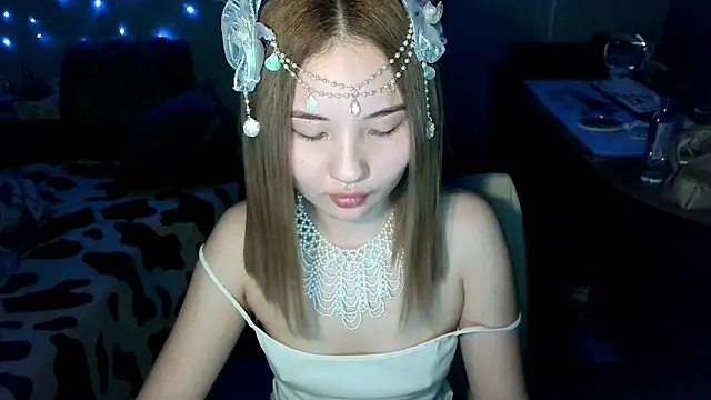 Snapshot of Hazel_4_U chatting on March 27, 2026, 10:11 pm Hazel 4 U online show from March 27, 2026, 10:11 pm