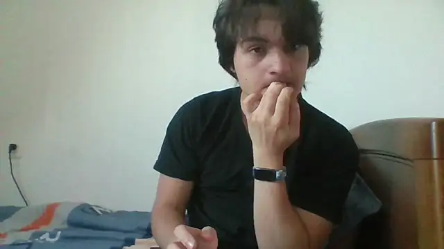 Snapshot of MrPine19 chatting on February 8, 2026, 2:42 am MrPine19 online show from February 8, 2026, 2:42 am