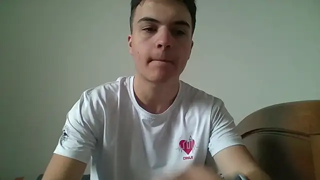 Snapshot of MrPine19 chatting on February 26, 2026, 3:50 am MrPine19 online show from February 26, 2026, 3:50 am