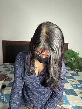 Snapshot of KavyaCurves chatting on February 9, 2026, 1:09 pm KavyaCurves online show from February 9, 2026, 1:09 pm