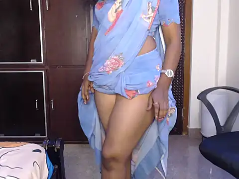 Snapshot of VixenNandhu chatting on March 11, 2026, 6:46 pm VixenNandhu online show from March 11, 2026, 6:46 pm