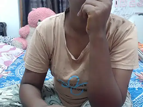 Snapshot of VixenNandhu chatting on April 11, 2026, 5:59 am VixenNandhu online show from April 11, 2026, 5:59 am