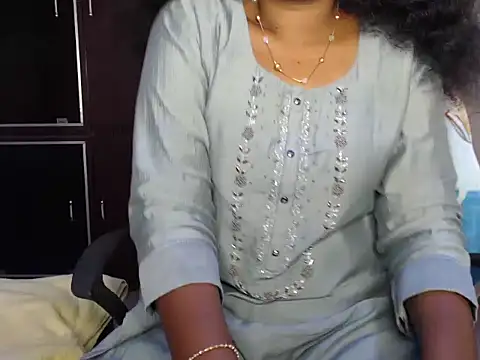 Snapshot of VixenNandhu chatting on March 15, 2026, 6:15 pm VixenNandhu online show from March 15, 2026, 6:15 pm