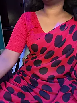 VixenNandhu online show from May 4, 2026, 9:50 pm