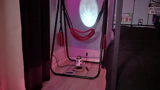 Snapshot of bellaskeykeeper chatting on February 25, 2026, 10:04 am bellaskeykeeper online show from February 25, 2026, 10:04 am