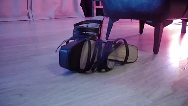 Snapshot of bellaskeykeeper chatting on February 27, 2026, 11:10 am bellaskeykeeper online show from February 27, 2026, 11:10 am