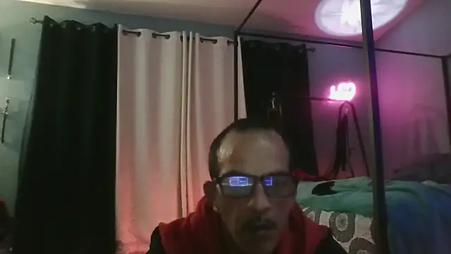 Snapshot of bellaskeykeeper chatting on February 9, 2026, 9:07 am bellaskeykeeper online show from February 9, 2026, 9:07 am