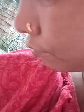 Snapshot of Sweet-runi chatting on April 12, 2026, 12:30 pm Sweet-runi online show from April 12, 2026, 12:30 pm