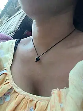 Sweet-runi online show from April 21, 2026, 2:14 am