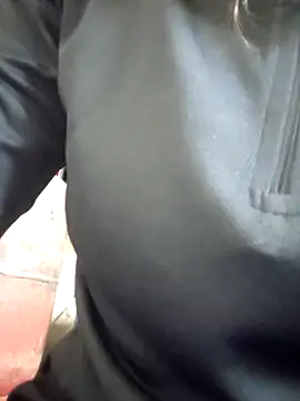 Snapshot of Sweet-runi chatting on March 6, 2026, 3:12 am Sweet-runi online show from March 6, 2026, 3:12 am