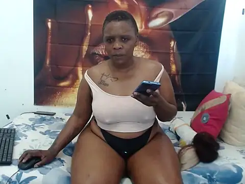 Queenteex6992 online show from June 28, 2026, 9:04 am
