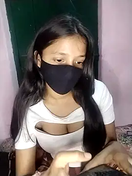 Naina-hott online show from April 5, 2026, 6:36 pm