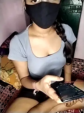 Naina-hott online show from April 14, 2026, 6:57 pm