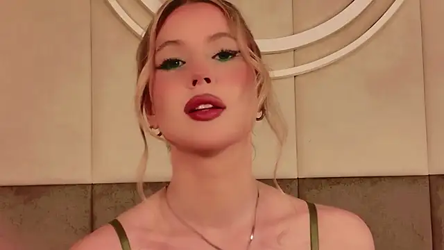 Snapshot of Beckie_White chatting on June 12, 2026, 9:56 pm Beckie White online show from June 12, 2026, 9:56 pm