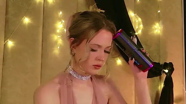 Beckie White online show from March 11, 2026, 8:47 pm