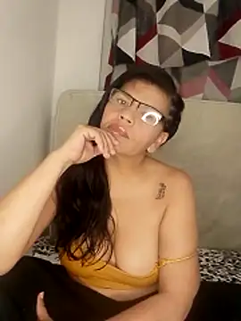 Snapshot of jennifer_0717 chatting on April 3, 2026, 2:18 am jennifer 0717 online show from April 3, 2026, 2:18 am