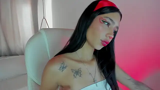 Snapshot of Blue_skyx chatting on February 14, 2026, 2:06 pm Blue skyx online show from February 14, 2026, 2:06 pm