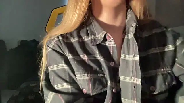 petiteetoile online show from February 16, 2026, 2:48 pm